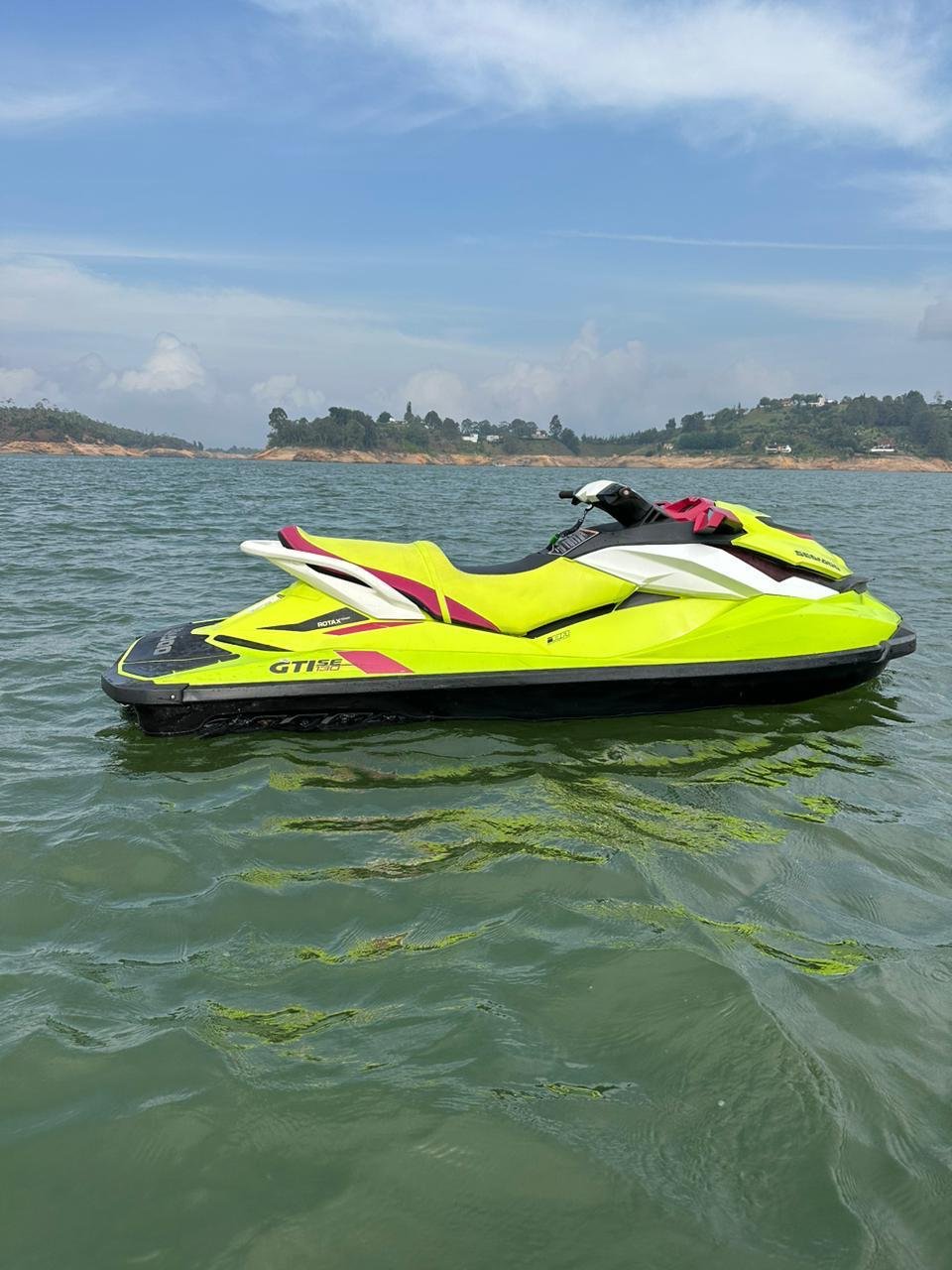 Jet Ski 1500 Sea-Doo GTI (2015) Verde