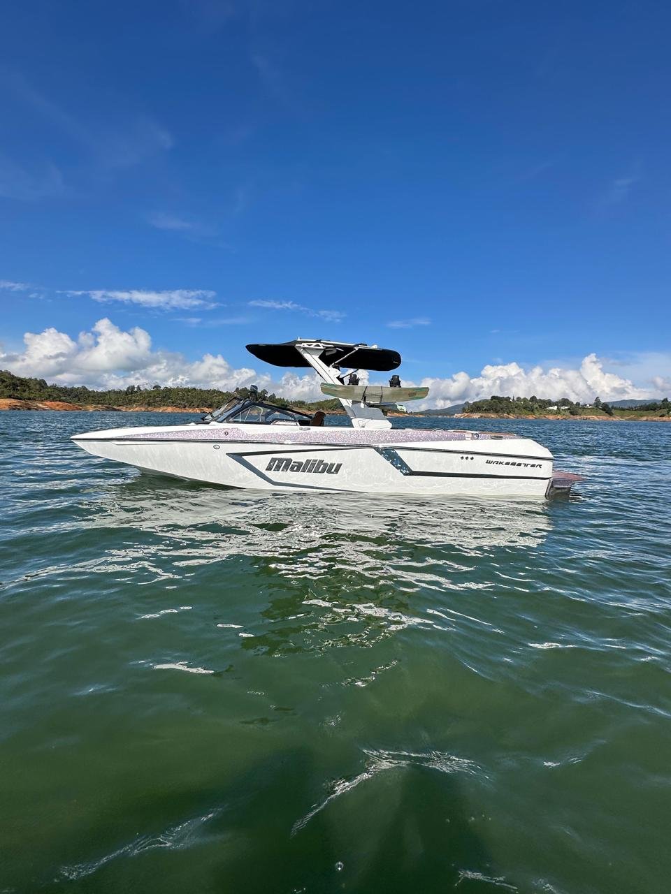 Malibu Wakesetter 24 MXZ