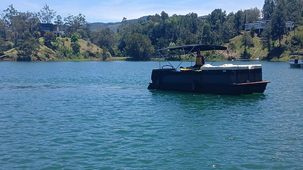 PONTON COLOMBIANO 2025 22 PIES - Image 3