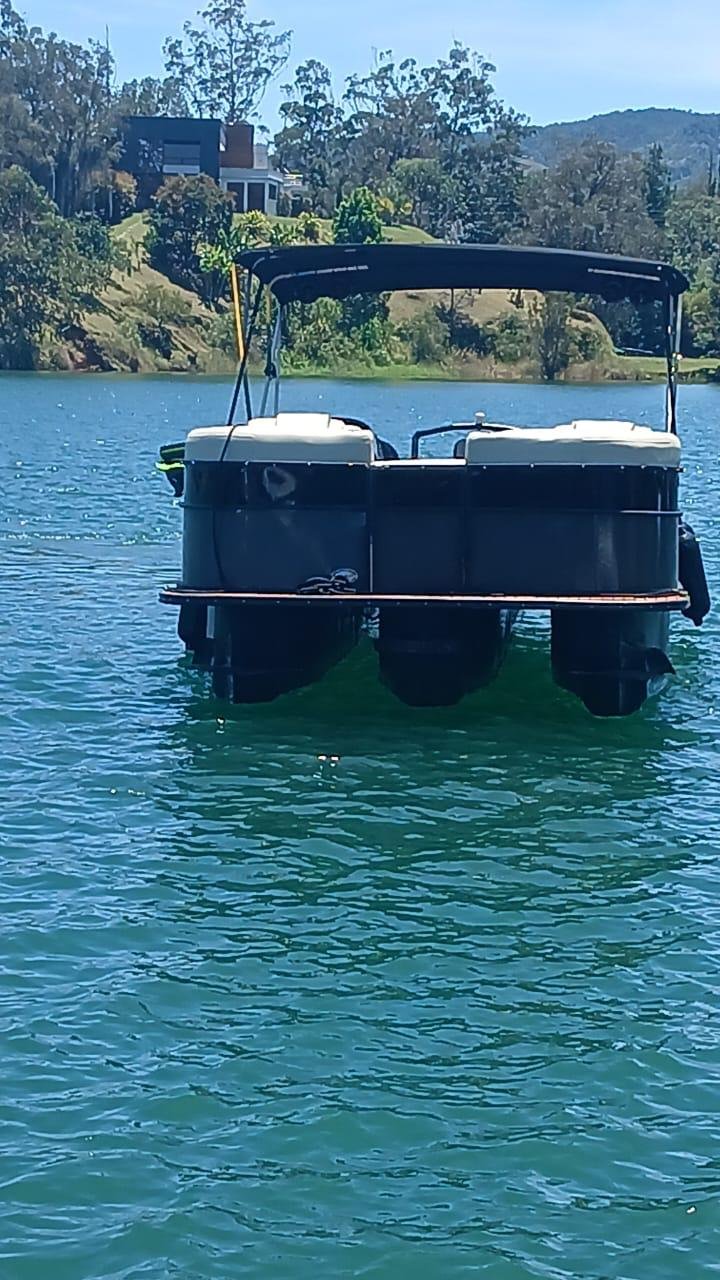 PONTON COLOMBIANO 2025 22 PIES - Image 2